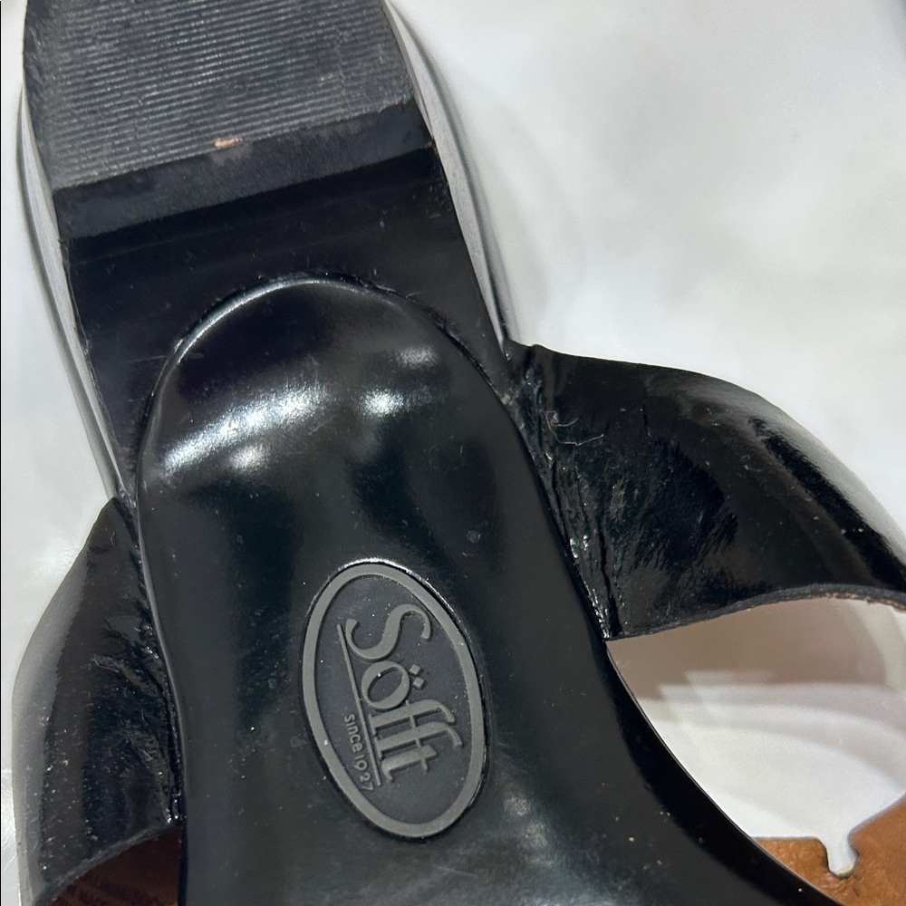 Sofft Women's Black and Gold Slide Sandals - Picture 6 of 8